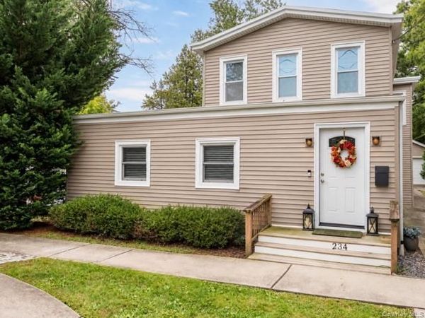 234 Foxhurst Road , Oceanside, NY 11572