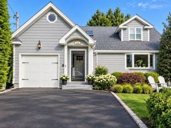 149 S Penataquit Avenue, Bay Shore, NY 11706