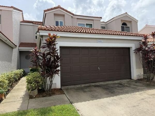 10452 Lake Vista Circle, Boca Raton, FL 33498