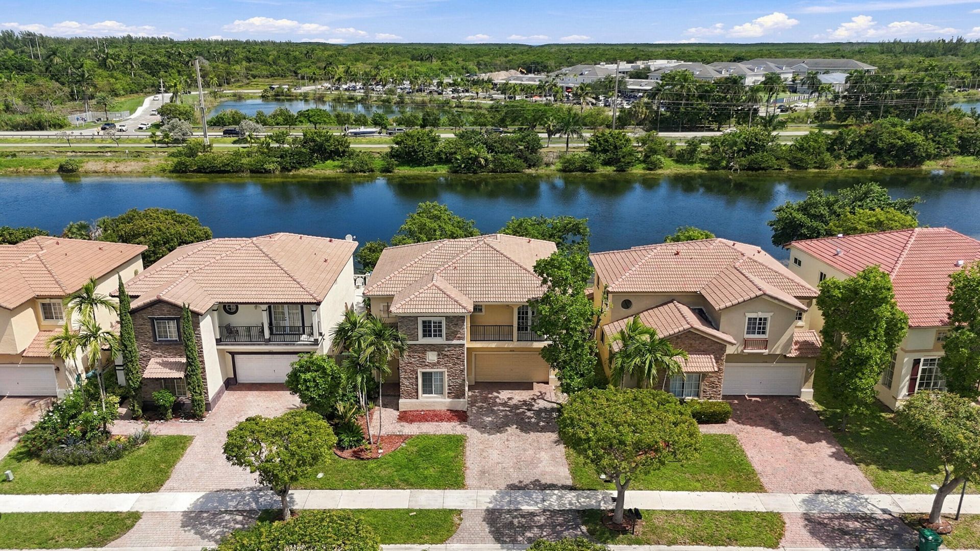22121 SW 87th Place, Cutler Bay, FL 33190 Photo