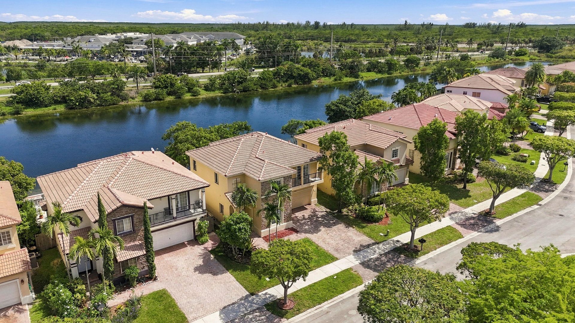 22121 SW 87th Place, Cutler Bay, FL 33190 Photo