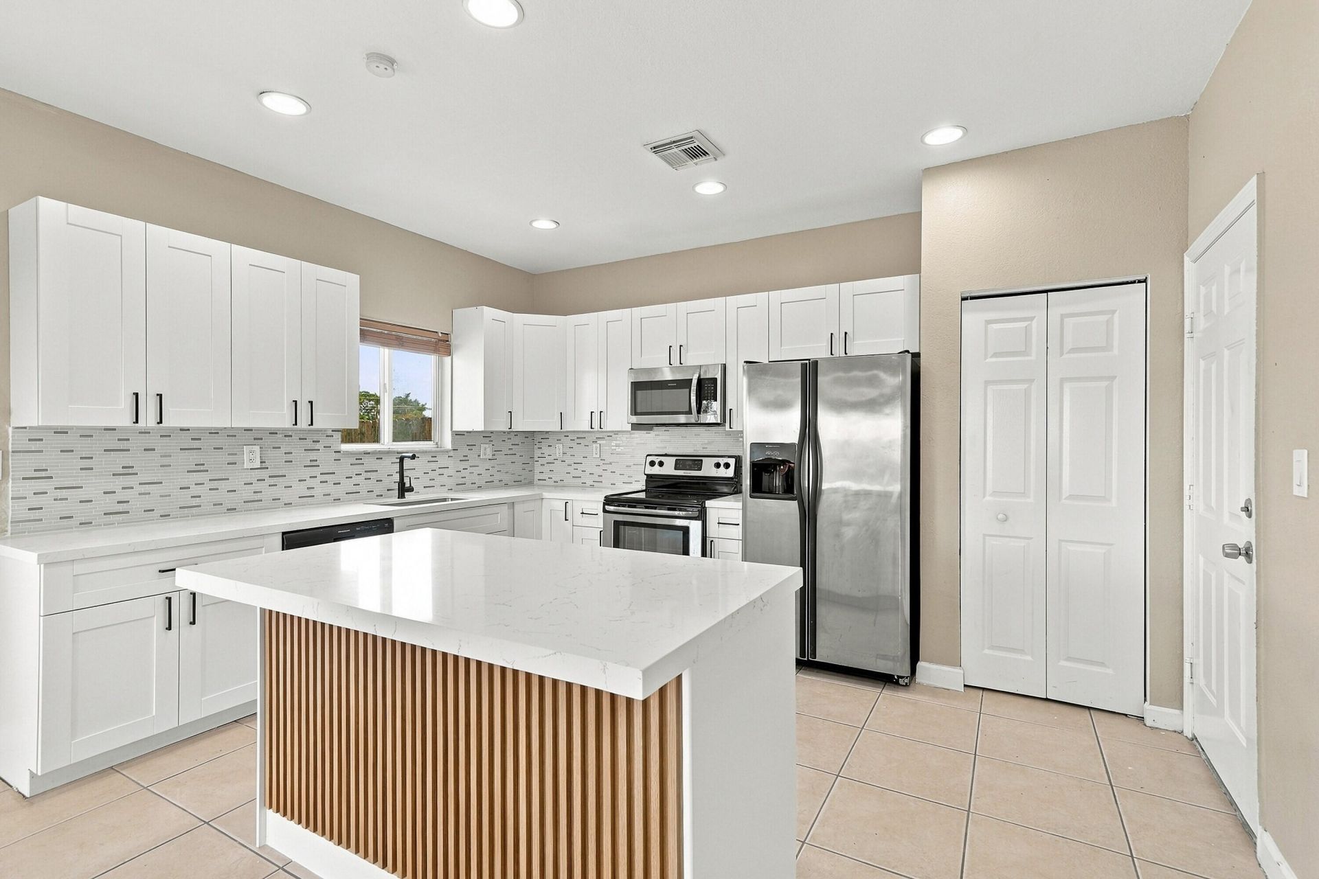 22121 SW 87th Place, Cutler Bay, FL 33190 Photo
