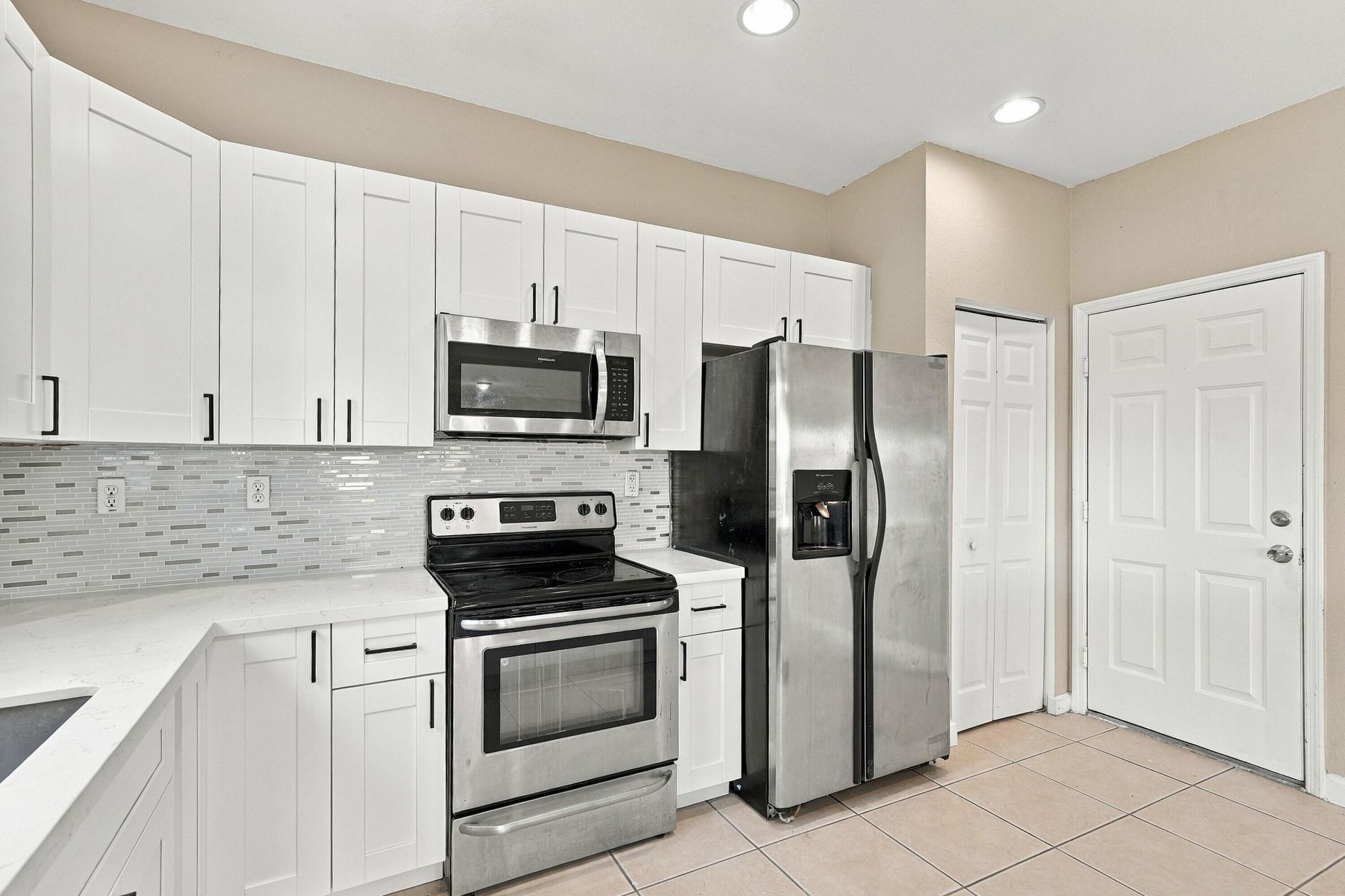 22121 SW 87th Place, Cutler Bay, FL 33190 Photo