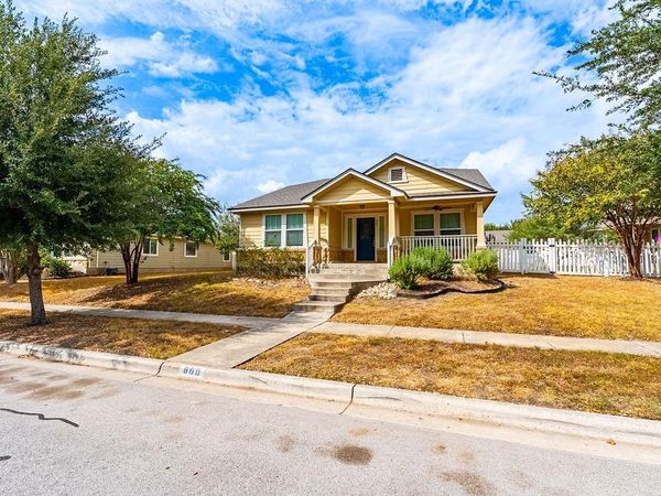 800 Gabriel Mills DR, Round Rock, TX 78664