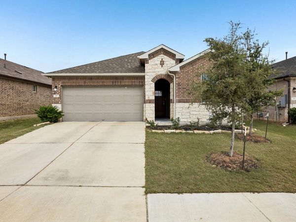 149 Mackinac LN, Georgetown, TX 78626