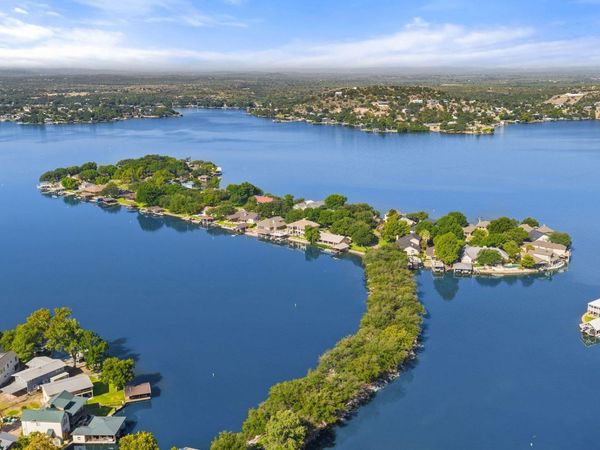 36 Beaver IS, Granite Shoals, TX 78654