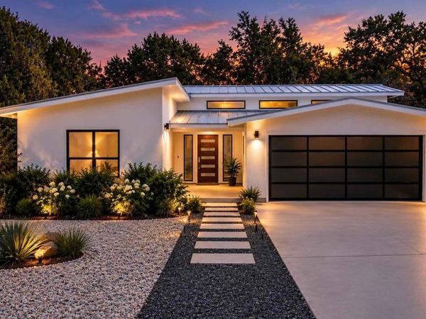 1917 Owens LN, Lago Vista, TX 78645