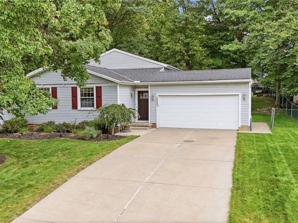 10487 Belleau Drive , Twinsburg, OH 44087