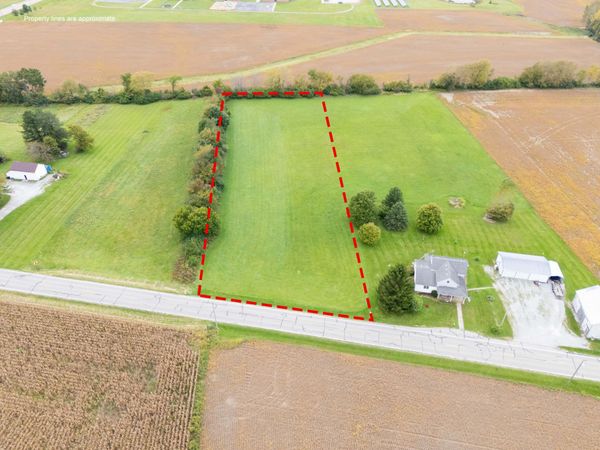 - N Heck Hill Road, Urbana, OH 43078