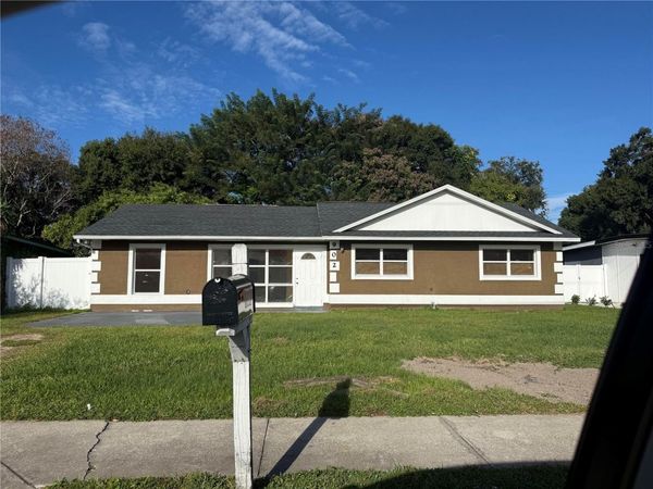 902 N THACKER AVENUE , KISSIMMEE, FL 34741