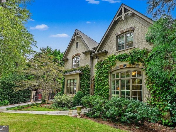3901 N Stratford Road NE, Atlanta, GA 30342