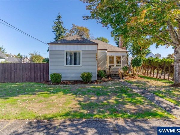 1162 SE Lyle St, Dallas, OR 97338