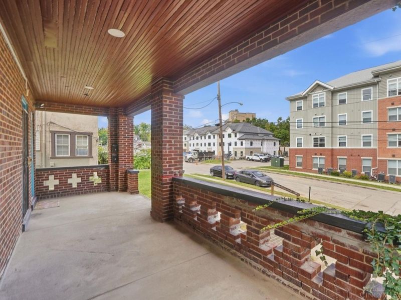 589 Blair Avenue, Cincinnati, OH 45229 Photo 3