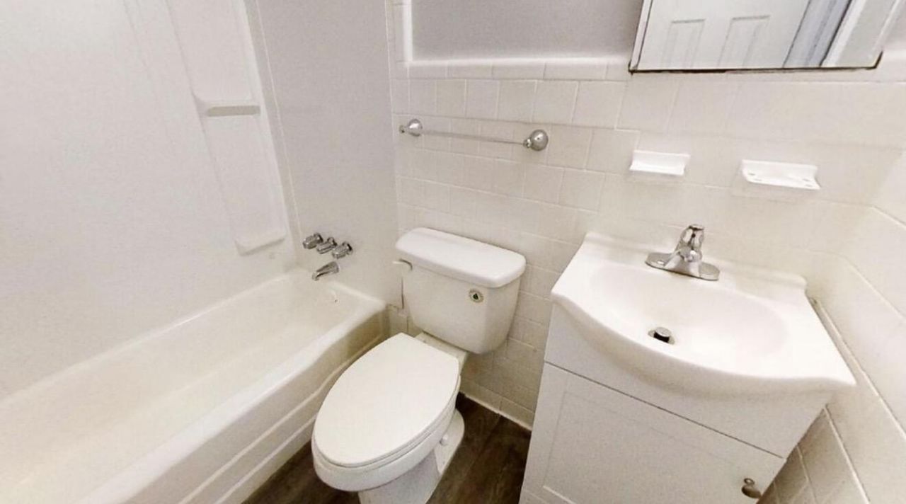 1157 Berkeley Street Photo 11