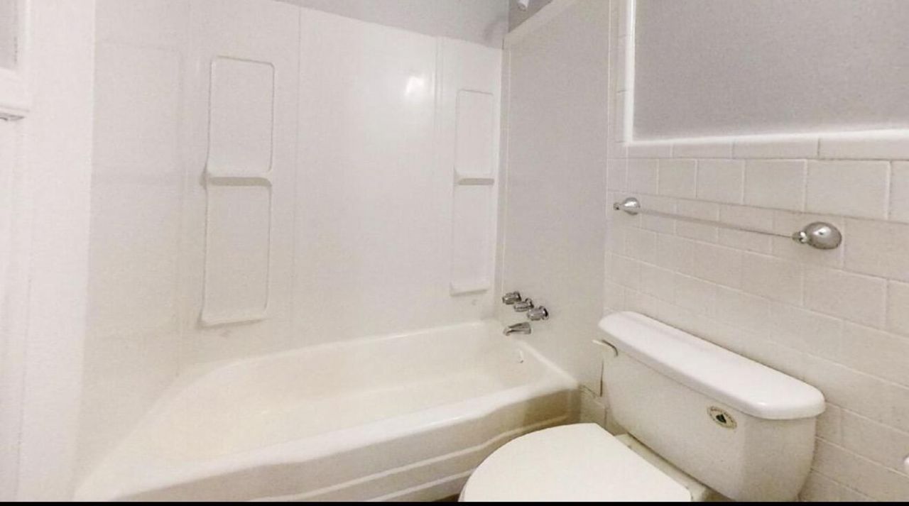 1157 Berkeley Street Photo 12