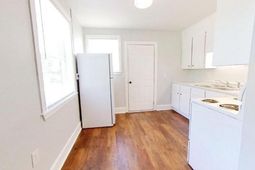 1157 Berkeley Street photo 4