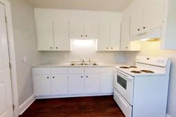 1157 Berkeley Street photo 4