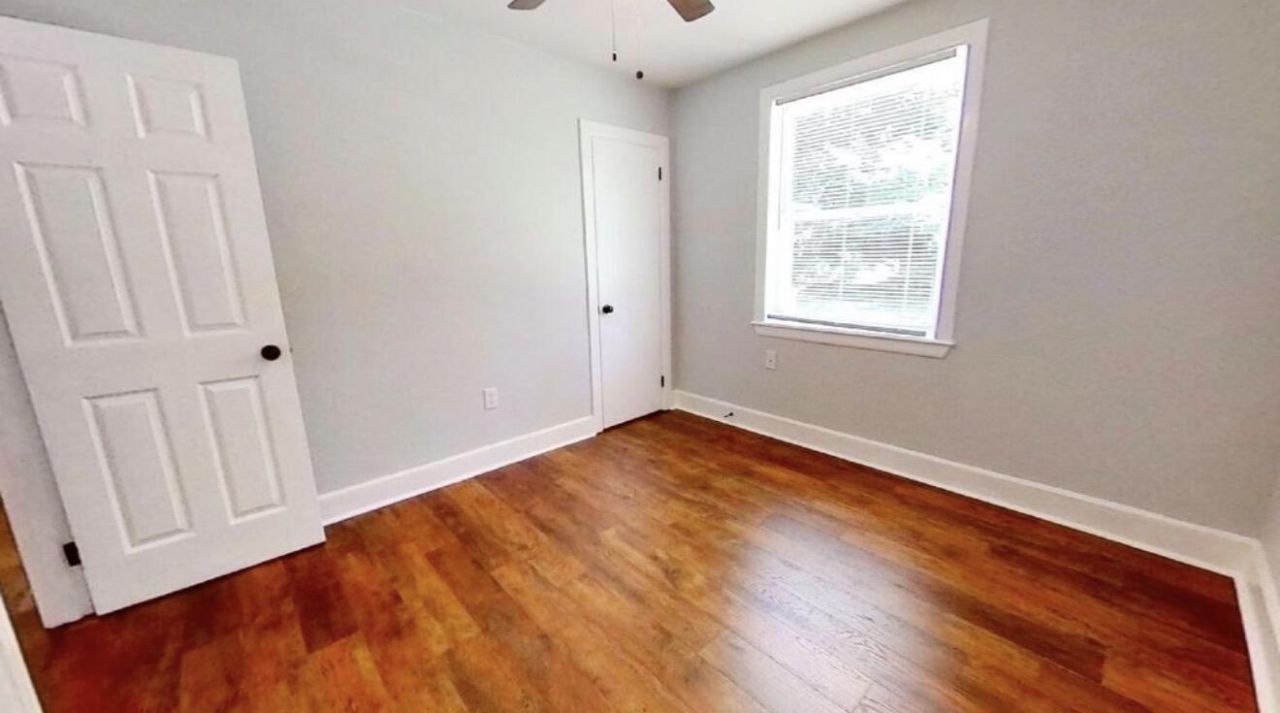 1157 Berkeley Street Photo 6