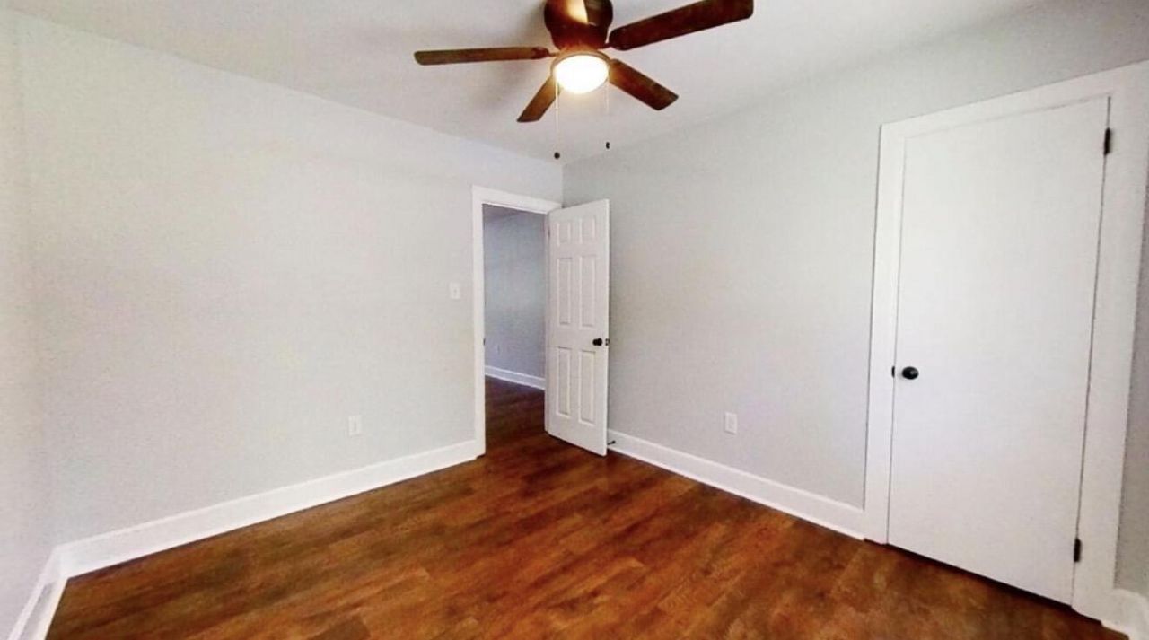 1157 Berkeley Street Photo 7