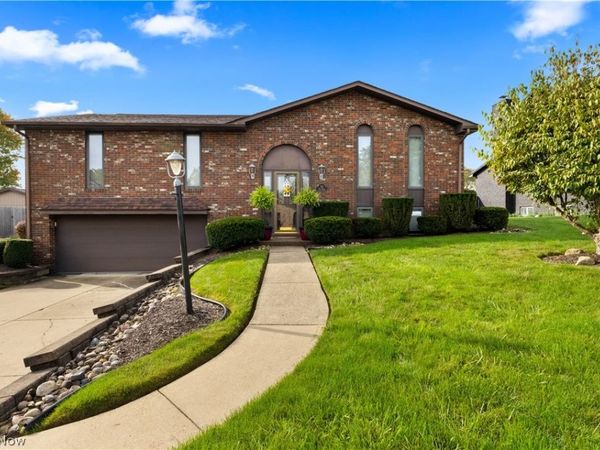 132 Tera Manor , Wintersville, OH 43953