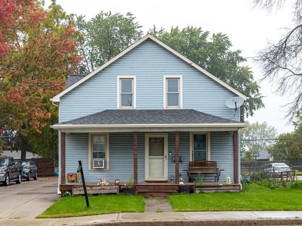 208 E CALUMET STREET, Appleton, WI 54915
