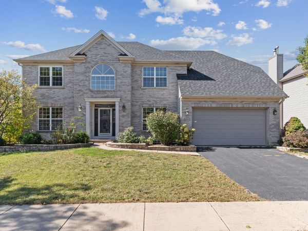 2095 Rockland Drive , Aurora, IL 60503