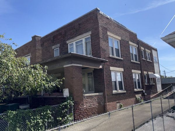 564 E Cass Street , Joliet, IL 60432