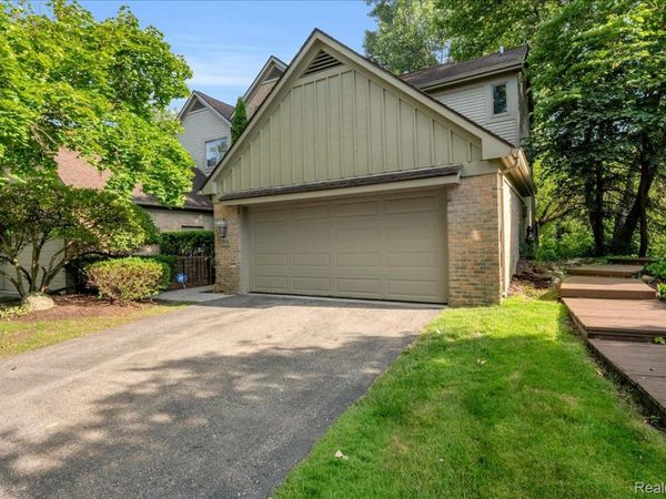 37418 Legends Trail Drive , Farmington Hills, Mi 48331