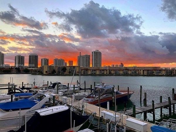 18031 Biscayne Blvd , Unit 1901, Aventura, FL 33160
