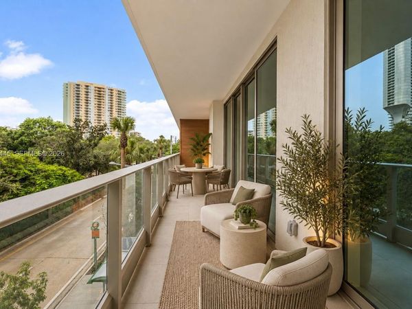 2200 Brickell Ave, Unit 201, Miami, FL 33129