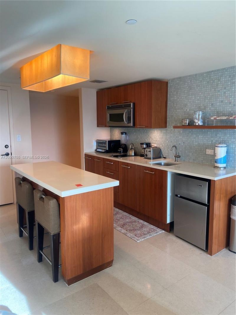 6801 Collins Ave, Unit 401, Miami Beach, FL 33141 Photo