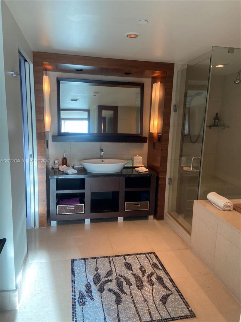 6801 Collins Ave, Unit 401, Miami Beach, FL 33141 Photo