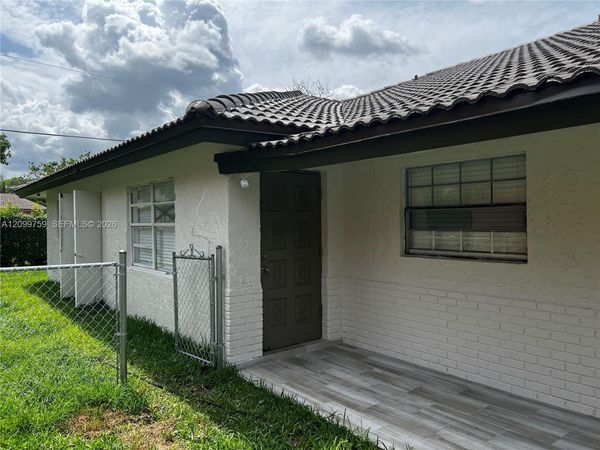 4281 Riverside Dr , Unit 2, Coral Springs, FL 33065