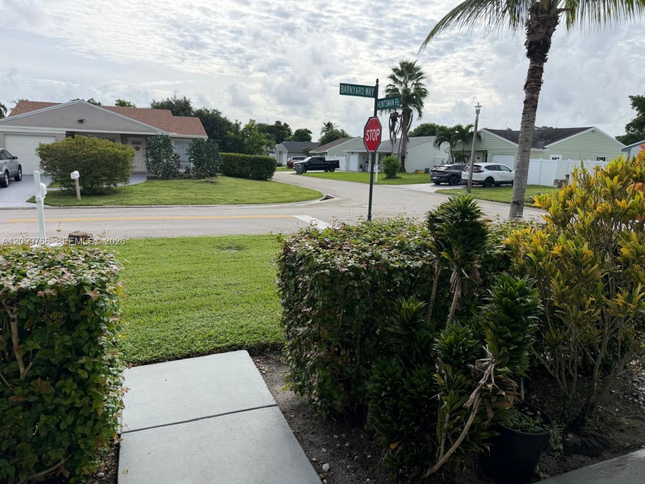 8289 Barnyard Way , Boca Raton, FL 33433 Photo