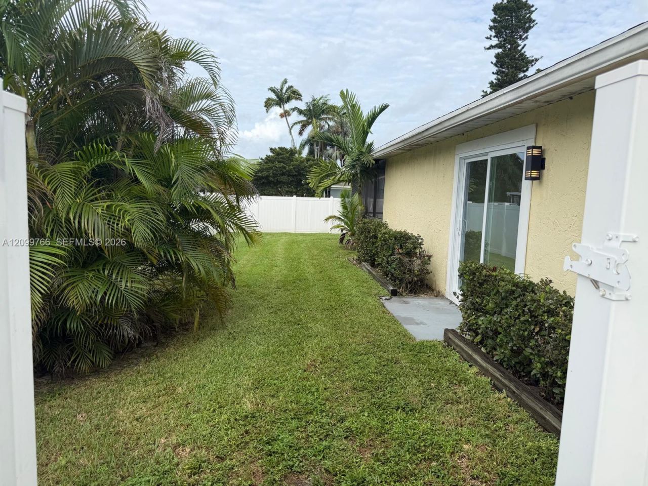 8289 Barnyard Way , Boca Raton, FL 33433 Photo
