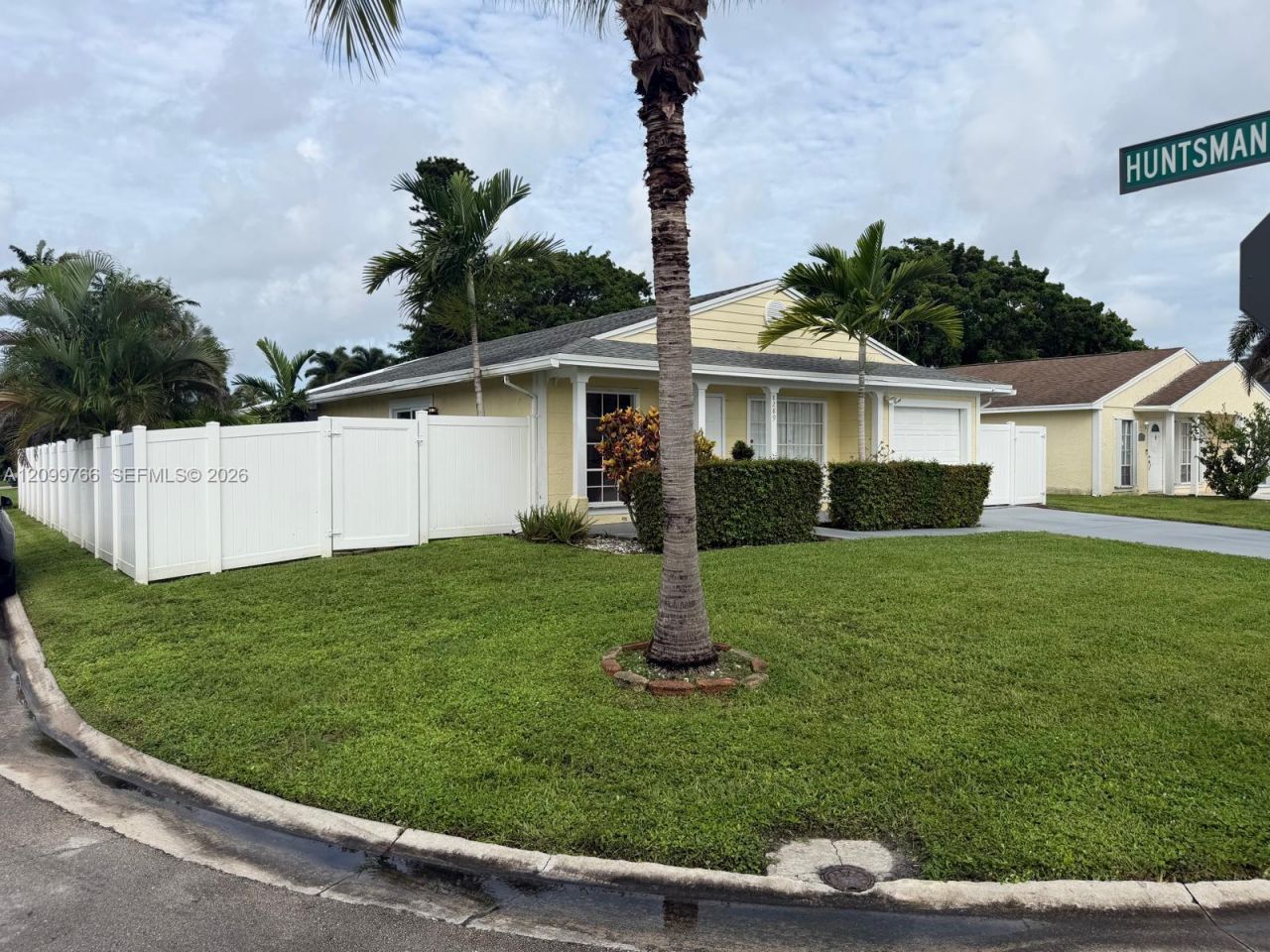 8289 Barnyard Way , Boca Raton, FL 33433 Photo