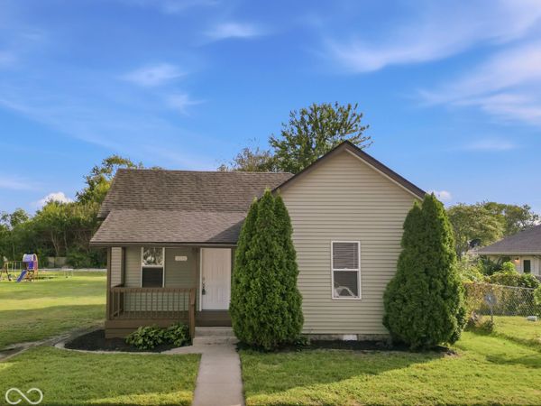 723 W Oak Street, Seymour, IN 47274