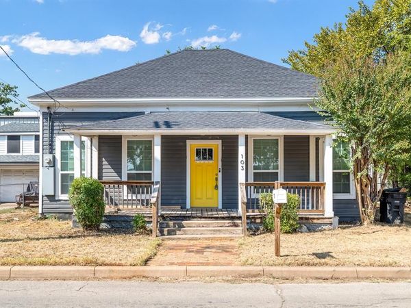 103 May Avenue , Cleburne, TX 76031