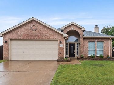 12448 Silver Mist Trail, Fort Worth, TX 76028