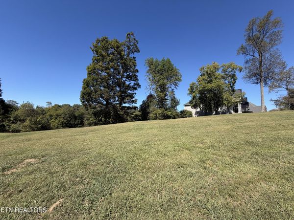 101 Center Park Lane, Oak Ridge, TN 37830