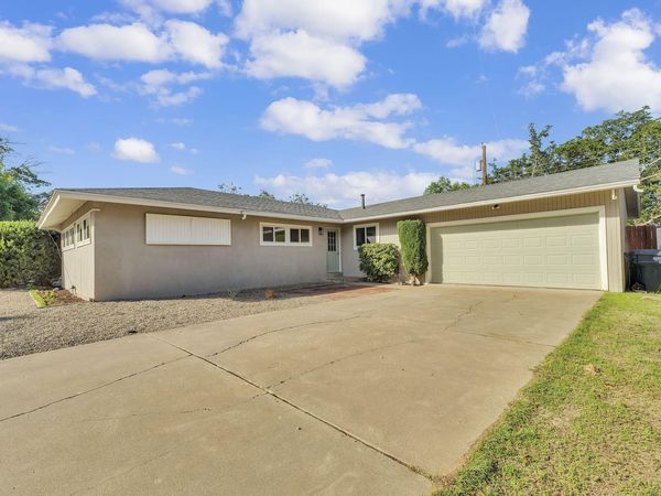 3101 Carolina Street NE, Albuquerque, NM 87110