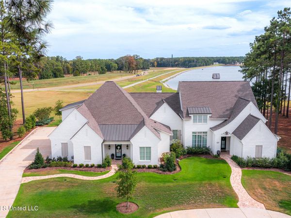 107 Bishop Point, Madison, MS 39110