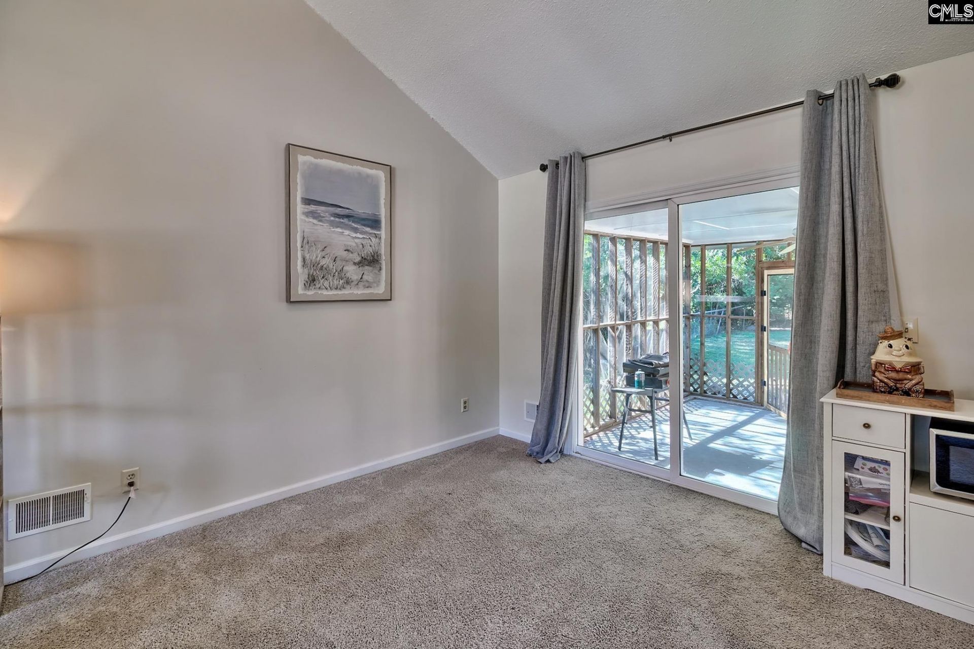 321 Sheridan Drive  Photo 11