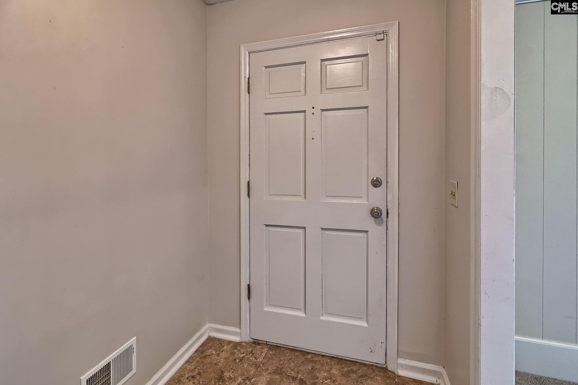 321 Sheridan Drive  Photo 5