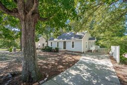 204 River Song Road photo 4