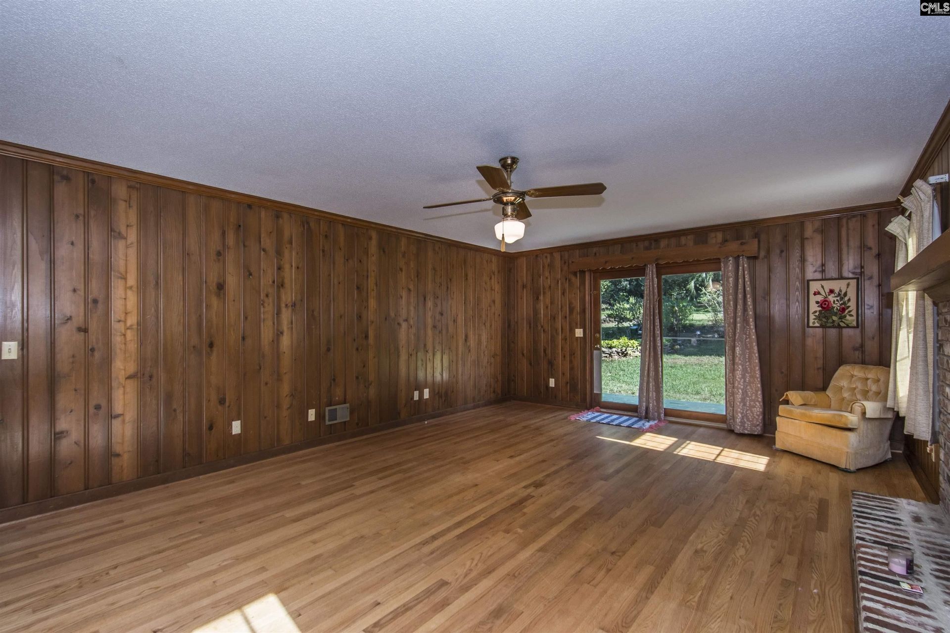 261 White Falls Drive  Photo 11
