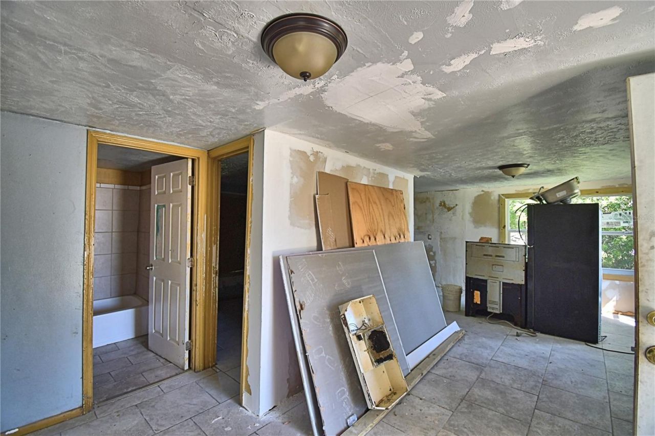 908 S Delaney Avenue , Avon Park, FL 33825 Photo