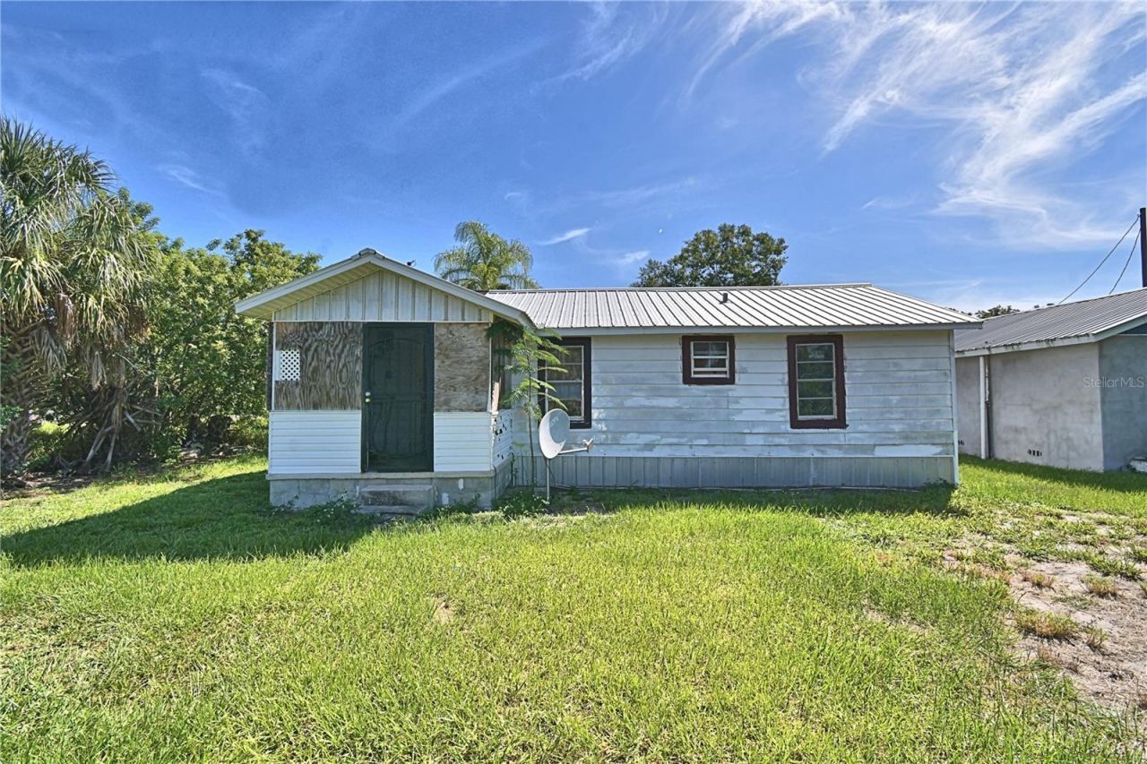 908 S Delaney Avenue , Avon Park, FL 33825 Photo