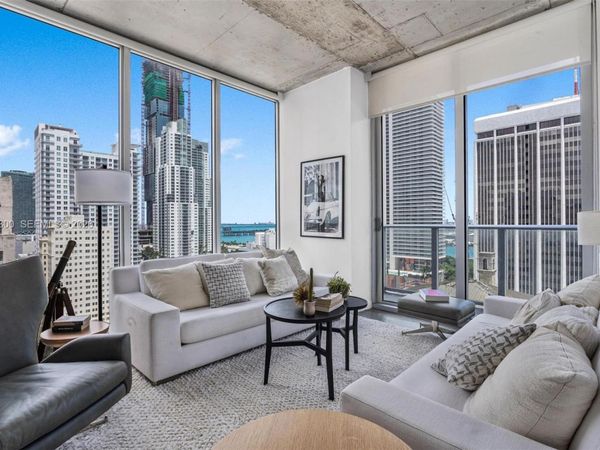 151 SE 1st St , Unit 2102, Miami, FL 33131