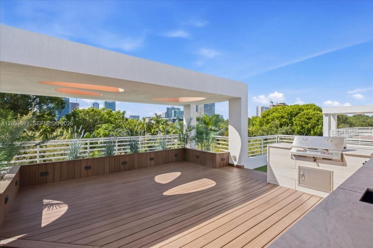 455 NE 39th St, Unit 202, Miami, FL 33137 Photo